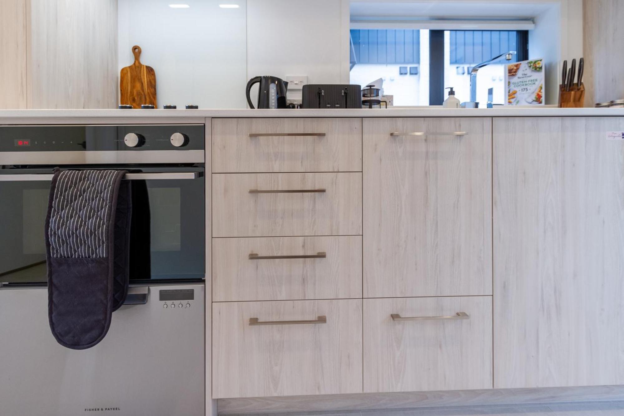 Single Level Studio, Cbd Escape: King Bed Christchurch Exterior foto